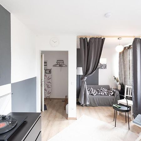 - Nice New York Apartment In The Heart Of Duisburg - Betten & Sofa - 5 Mins Central Station Hbf - Big Tv & Wifi - 外观 照片