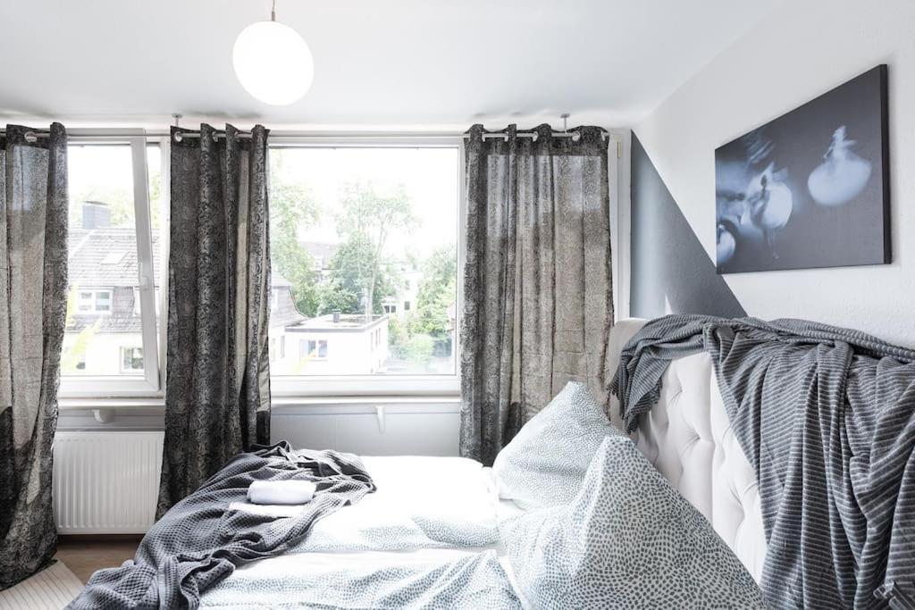 - Nice New York Apartment In The Heart Of Duisburg - Betten & Sofa - 5 Mins Central Station Hbf - Big Tv & Wifi - 外观 照片